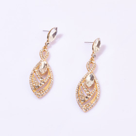 Crystal Horse-eye Shape Earring in Gold