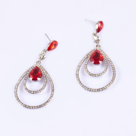 Graceful Teardrop Red Earrings