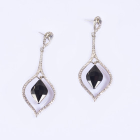 Graceful Drop Black Earrings 
