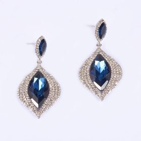 Unique Eyebrow Montana Earring in Rhodium