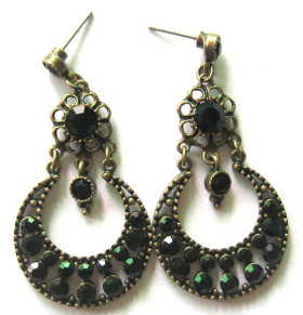 Green Crystal Mixed Earring in Anti-Brass