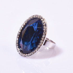 Large Crystal Ring